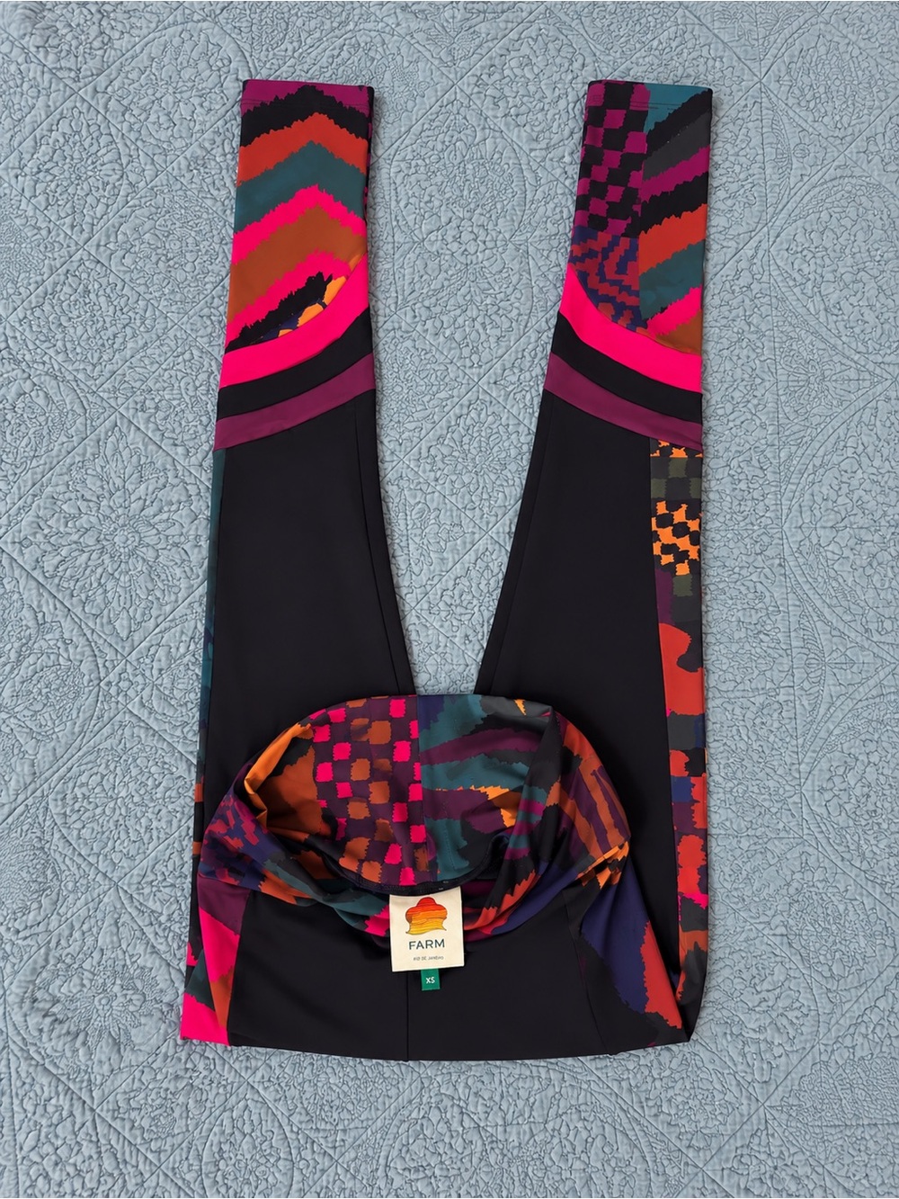 Farm Rio High-Waist Colorblock Performance Leggings - Picture 6 of 6